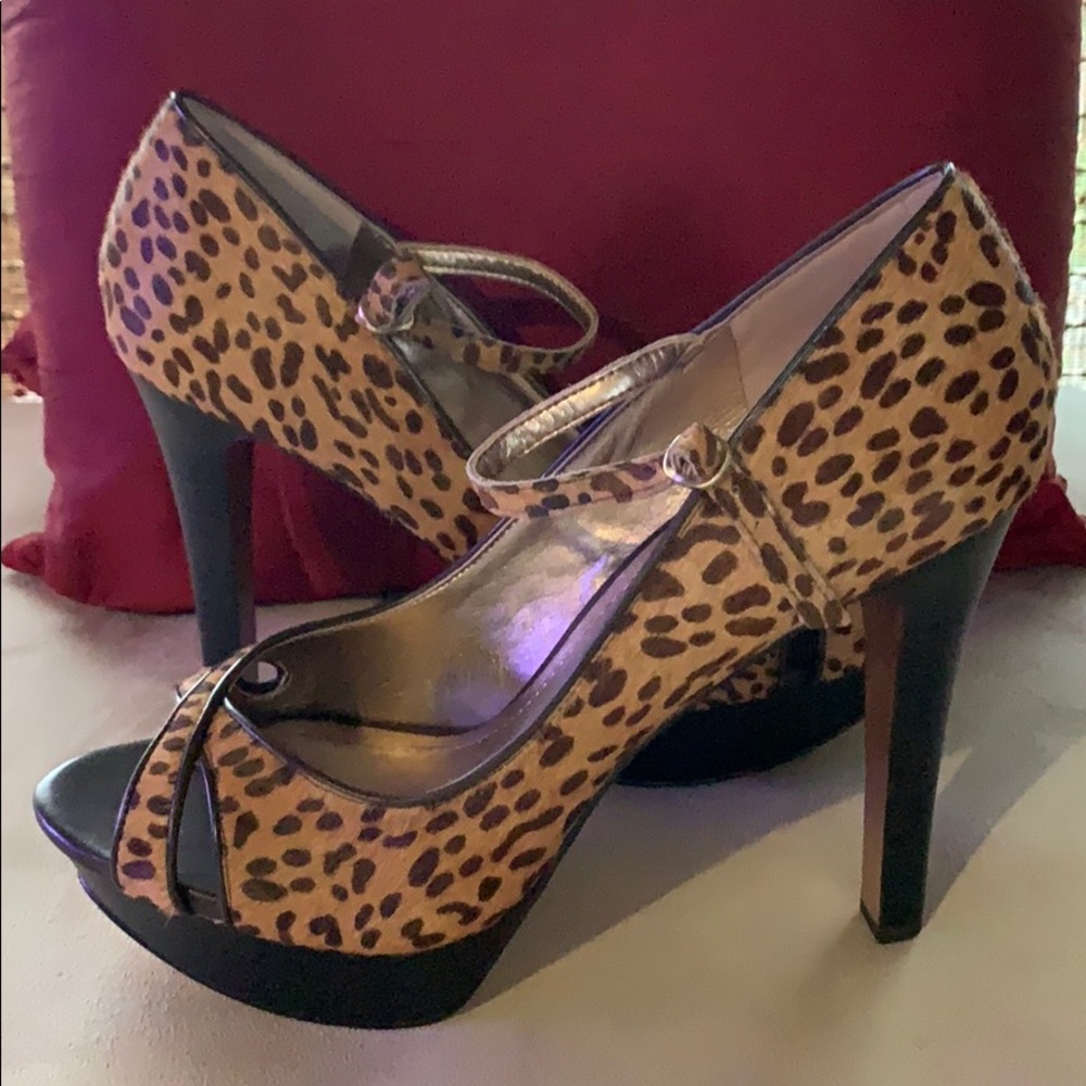 BCBG HIGH HEELS